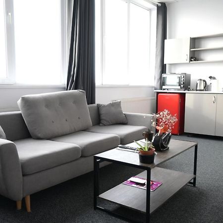 Luana Airport Apartments #9 Otopeni Eksteriør bilde