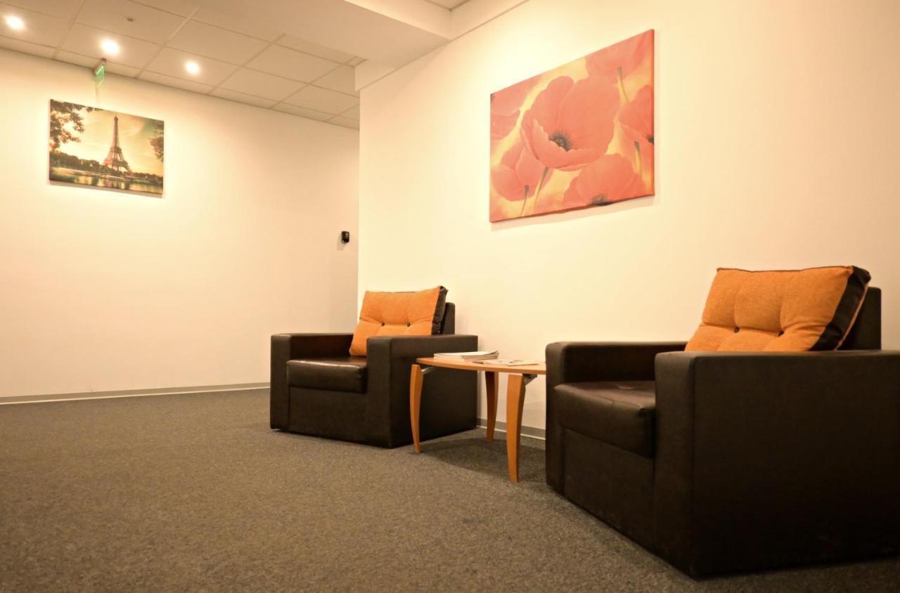 Luana Airport Apartments #9 Otopeni Eksteriør bilde